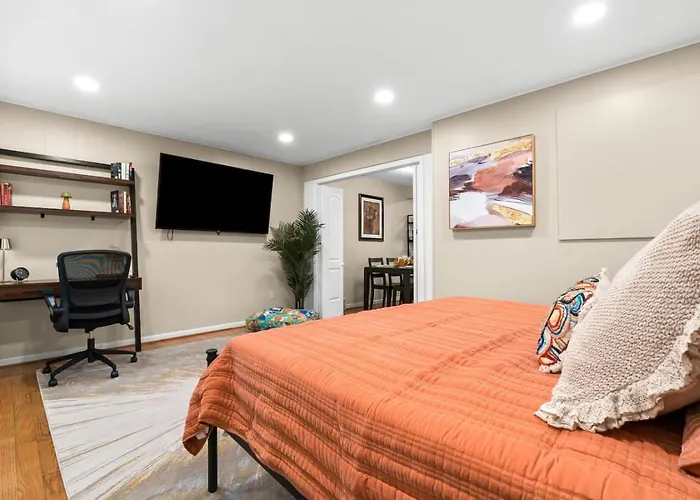 Newly Renovated In Historic Neighborhood Near Dtw