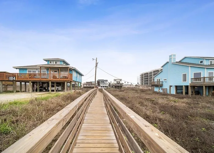 Ocean View, Short Walk To Beach, Free Golf Cart