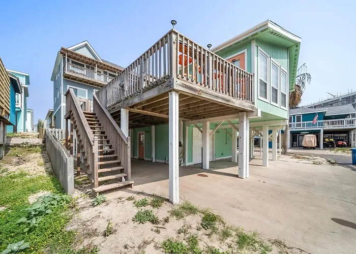 Ocean View, Short Walk To Beach, Free Golf Cart