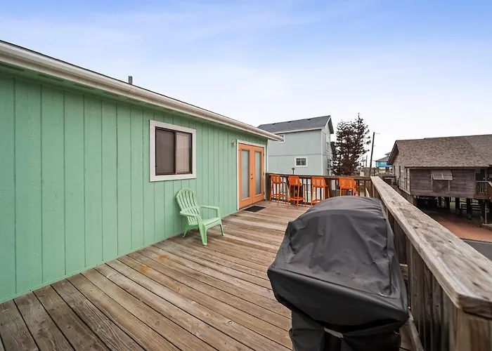 Ocean View, Short Walk To Beach, Free Golf Cart