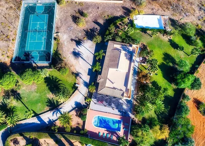 Quinta Da Amoreira Guest House (Adults Only)
