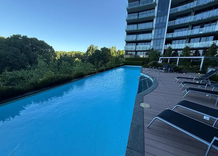Manhattan Luxe Views L14 Pool Spa Gym 1Br 1 Bath 1 Secure Parking Central City