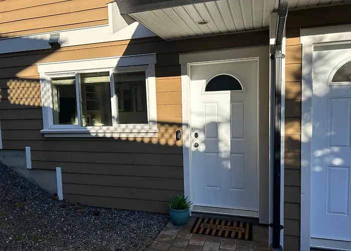 Garden Suite In Colwood