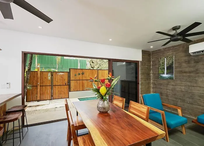 Green Turtle Townhome #3 Private Pool & Garden 300 Mt To Beach