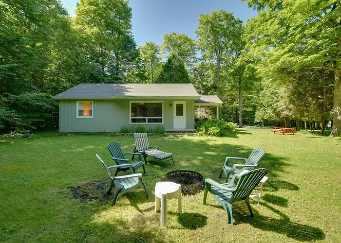 'Cherry Cottage' - Walk To Peninsula State Park!