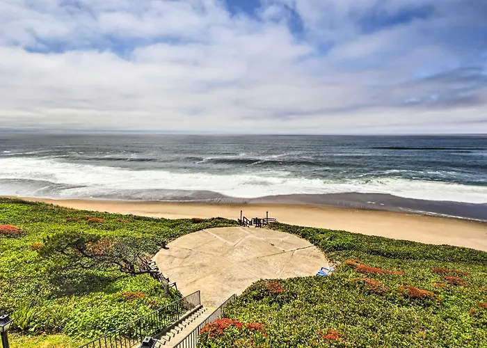 Lincoln City Oceanfront Condo, Near Lincoln Beach!