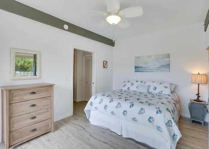 Cozy Honolulu Retreat W/ Pool Access, Near Beaches