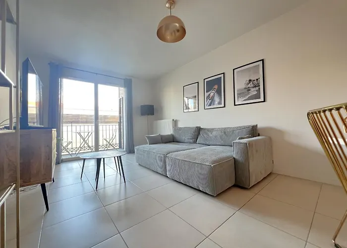 Appartement Centre Arcachon, Proche Plage, 6 Couchages, Balcon, Parking, Wifi Inclus