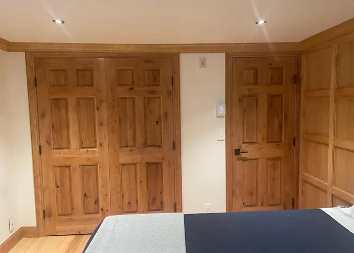 Chalet Chic 2Br Plus Queen Sleeper Sofa