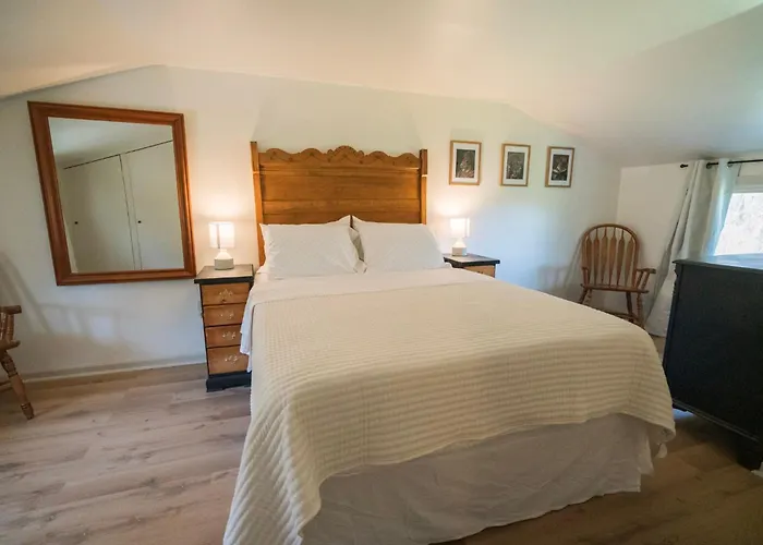 Hadley Hideaway Cottage