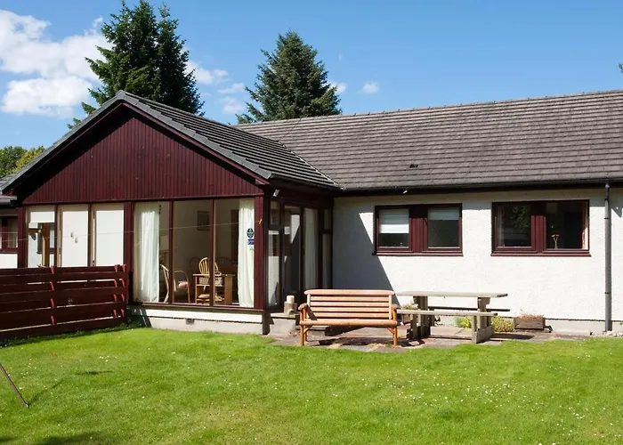 Heath Cottage, Tranquil Cottage By The Woods