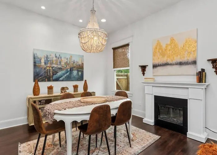 Downtown 3 Bedroom Townhouse