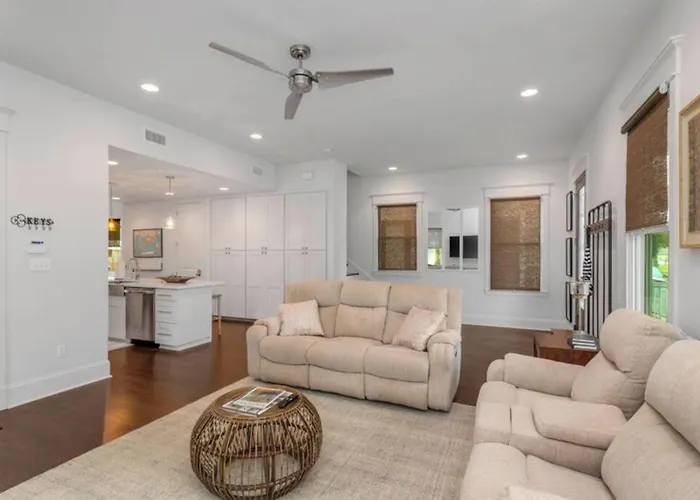 Downtown 3 Bedroom Townhouse