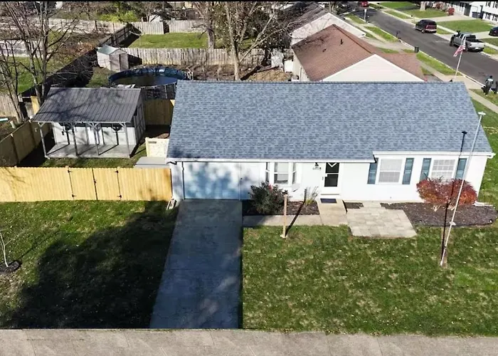 Private Ranch - Entire Home - 3 Bed Room - Hot Tub - King Bed - Fenced Yard - Pets & Kids Welcome - Game Shed - Free Wifi