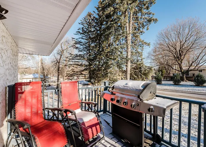 Cozy 3Br Home In Oakdale With Bbq & Private Patio!