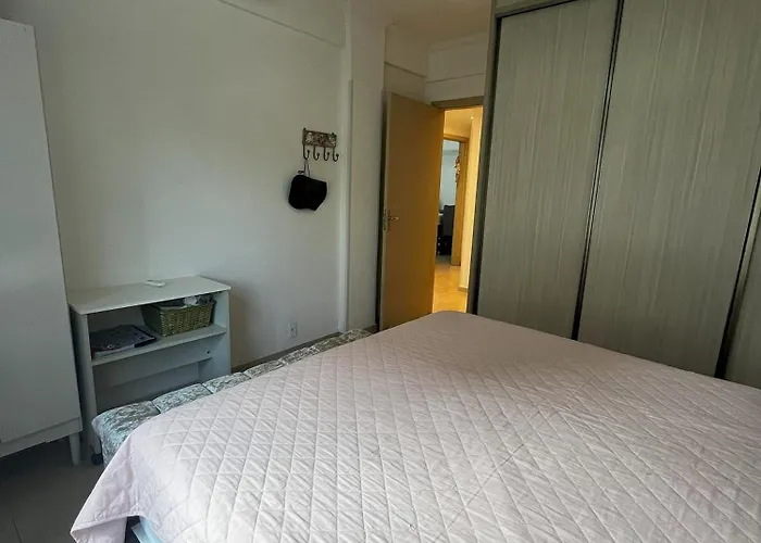 Apartamento 30 mtrs do mar para 6 pessoas, Pereque -Porto Belo