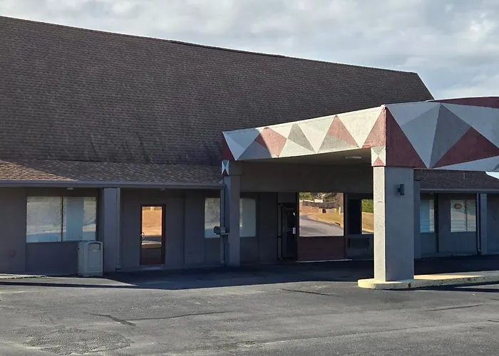 Hometowne Studios By Red Roof Lagrange