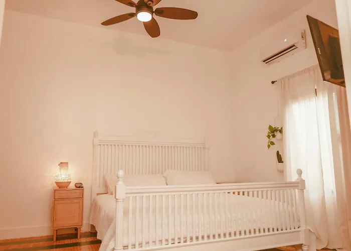 Maison Rouge - Room 4