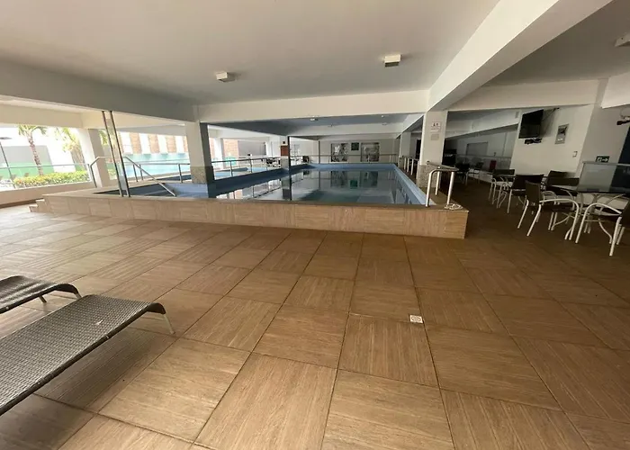 Flat Veredas 305 com ar condicionado sala - 300 metros do Hot Park