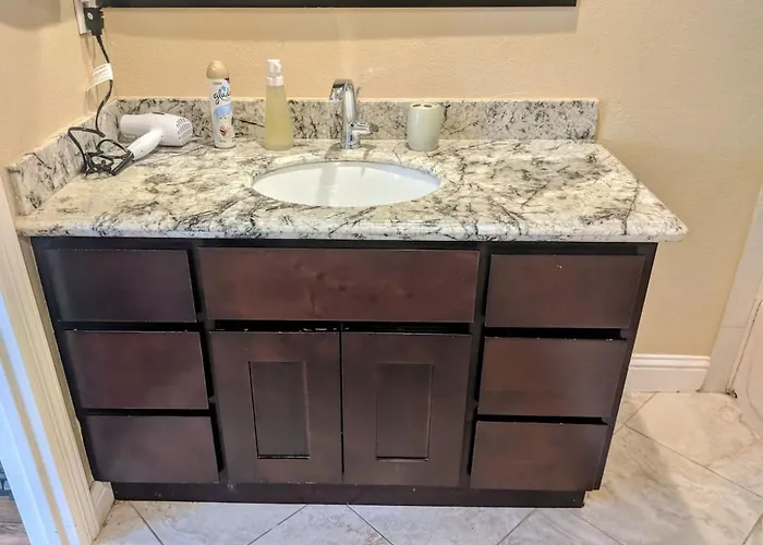 Narvaez Master Room Private Entry And Bathroom