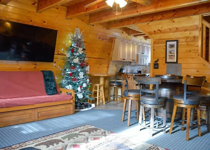 Cozy Bear Cabin Getaway