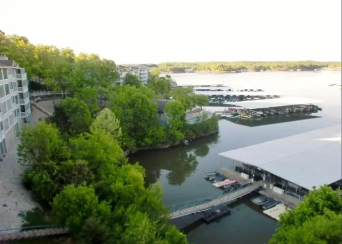 Spacious 3 Bedroom Ozark Penthouse