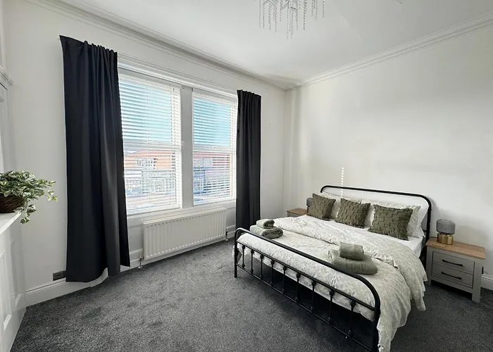 Longsands Apartment, Tynemouth Luxury Coastal Retreat