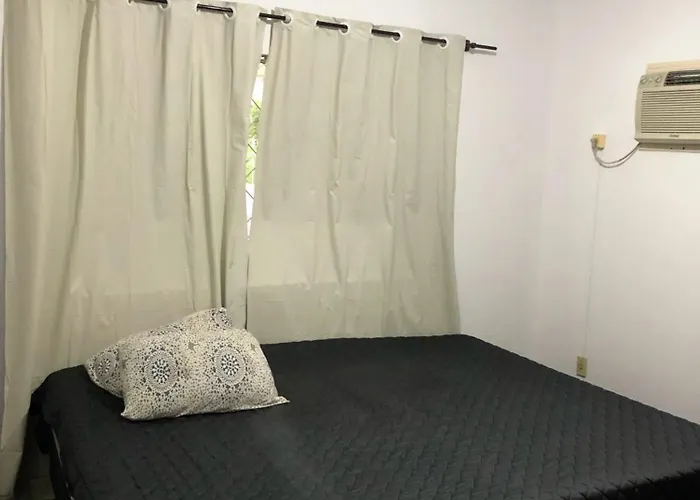 Quarto Economico 50 Metros Da Praia