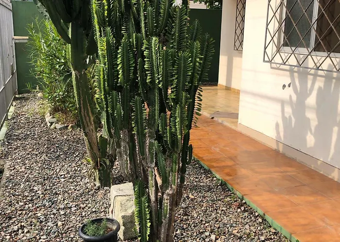 Quarto Economico 50 Metros Da Praia