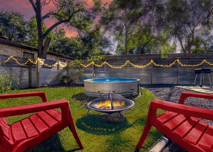 East Austin Pool Home With Spacious Yard & Perfect Family Getaway