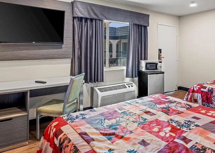 La Mirage Inn - Long Beach