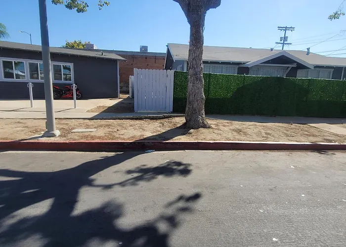 Private 3 Bedroom Home In Los Angeles - Gardena, California