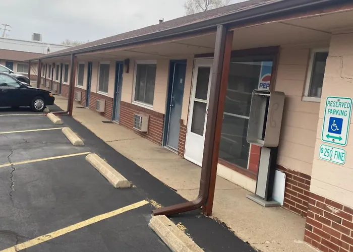 Courtesy Motel