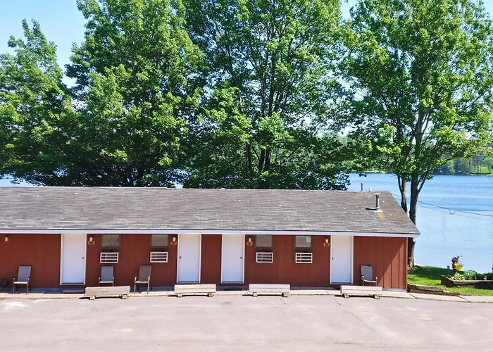 Lakeshore Motel Ice Lake