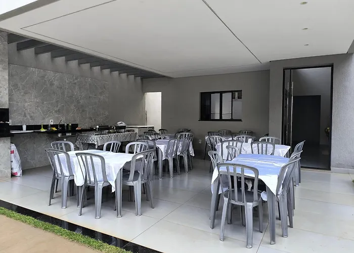 Linda casa com piscina
