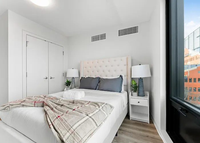 Furnished Luxury Apartment Next To Harvard Stadium
