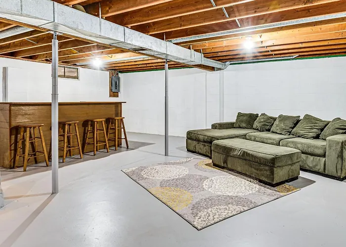 2 Mi To Downtown Logansport: Quiet Home W/ Grill