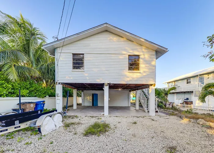 Unwind In The Keys! Extended-Stay Big Pine Home