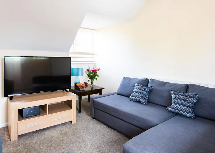 Dolphin Apartment, Thorpeness - Only A Short Stroll From The Beach, Thorpeness Lake, Country Club And Golf Club