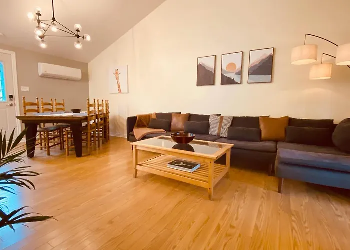 Kingstonstays The Neighbourhood, Expansive Loft, Free Parking