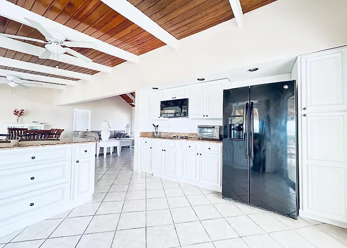 Blue Bird Villa - Turks & Caicos