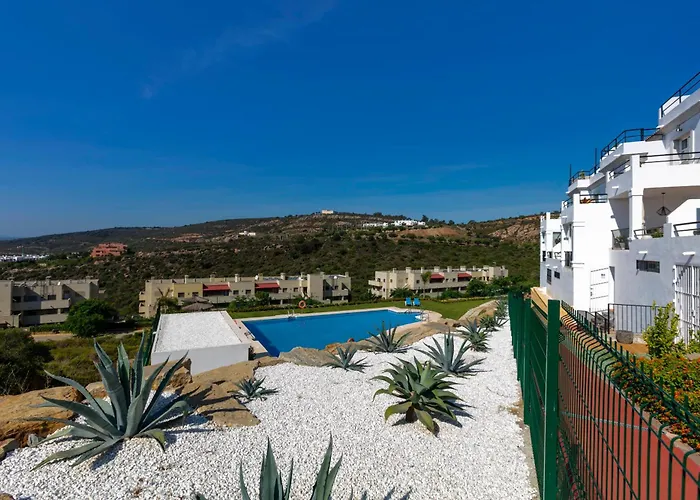 Sun-Soaked Home - Panoramic Sea View, Pool, Parking
