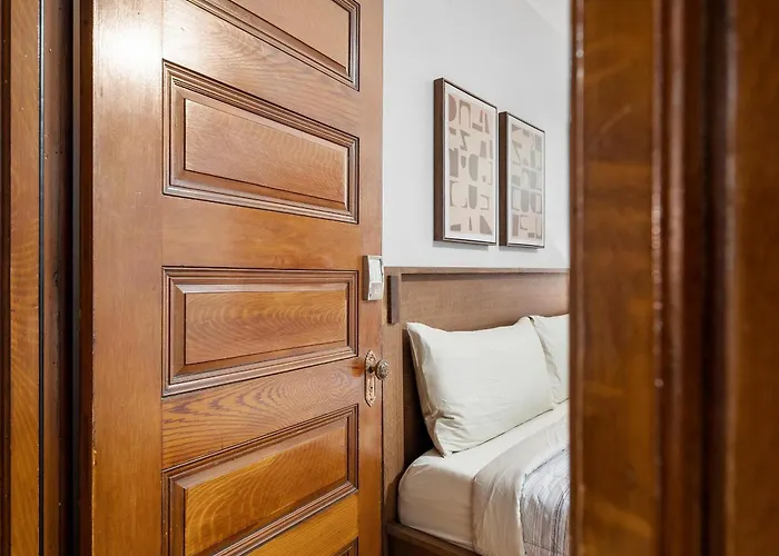 Oakland, Pittsburgh !B Stylish And Quiet Private Bedroom With Shared Bathroom