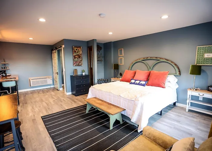 The Blue Buffalo Motel