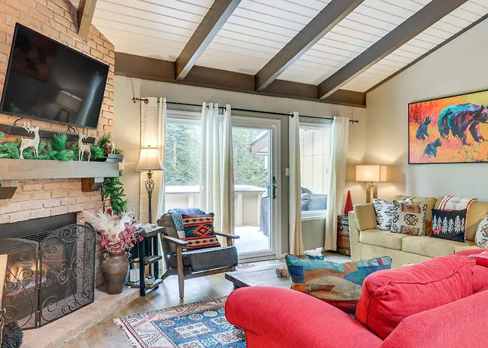 1 Mi To Diamond Peak Ski Resort: Forest-View Condo