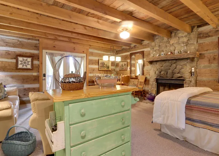 Outdoorsmen'S Paradise On The Little River
