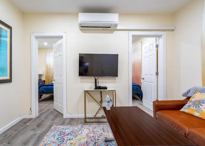 Upscale Relax 2 Bedroom Near Yankee Stadium 14 Min Drive