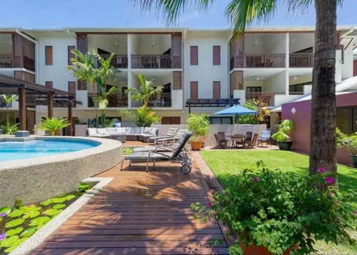 Charming 1 Bedroom Apt - Close To Town & Beach