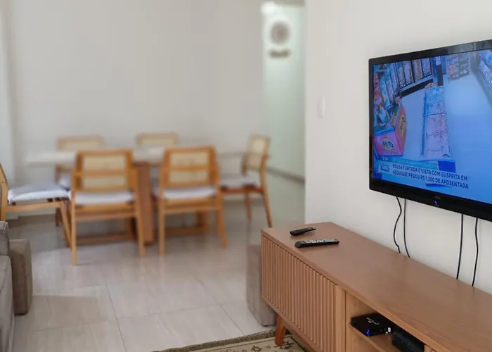 Amplo apartamento para aluguel diário numa das melhores praias de SC.