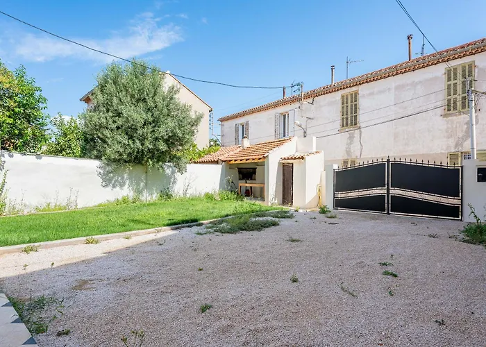 Maison Entre Port Et Calanques